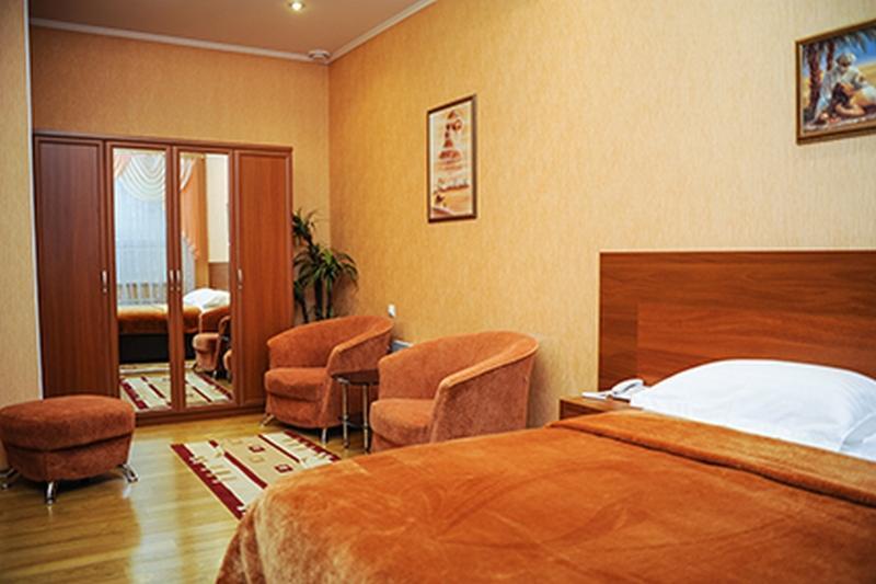 Bilyj Rojal Hotel Zaporizhia ภายนอก รูปภาพ