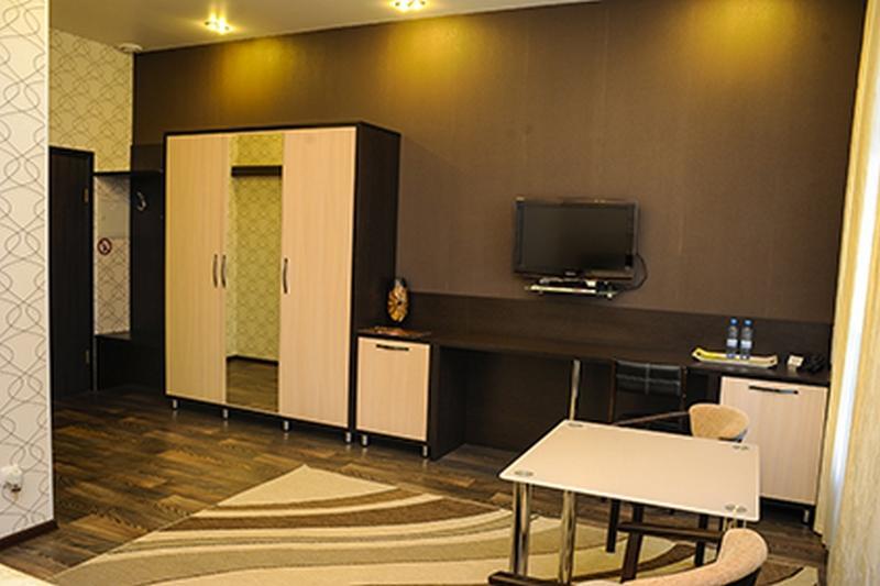 Bilyj Rojal Hotel Zaporizhia ภายนอก รูปภาพ