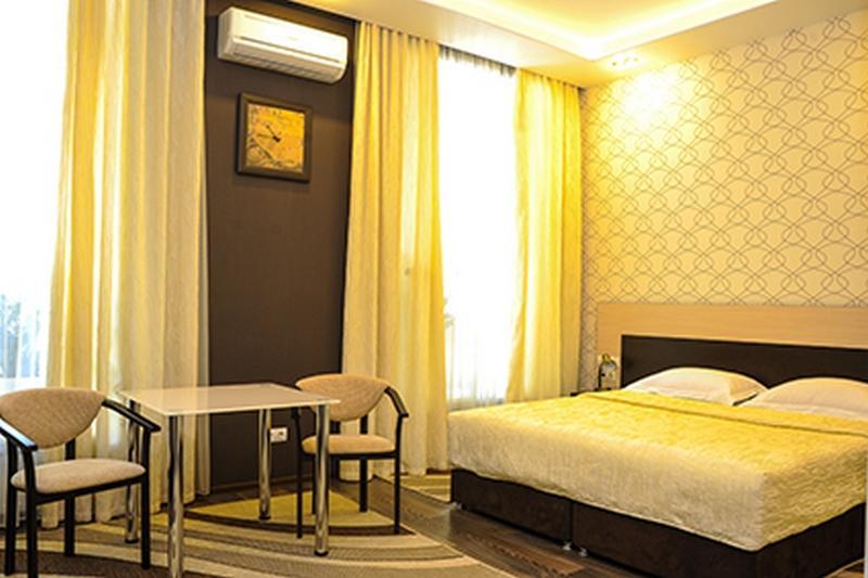 Bilyj Rojal Hotel Zaporizhia ภายนอก รูปภาพ