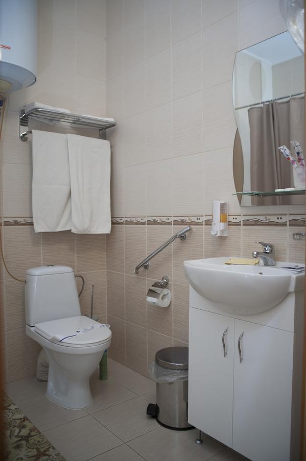 Bilyj Rojal Hotel Zaporizhia ภายนอก รูปภาพ