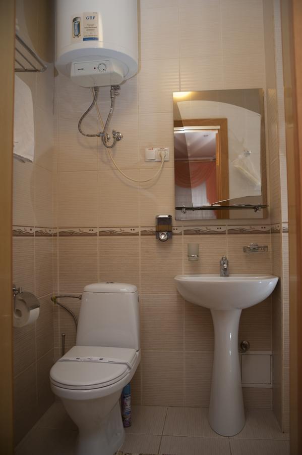 Bilyj Rojal Hotel Zaporizhia ภายนอก รูปภาพ