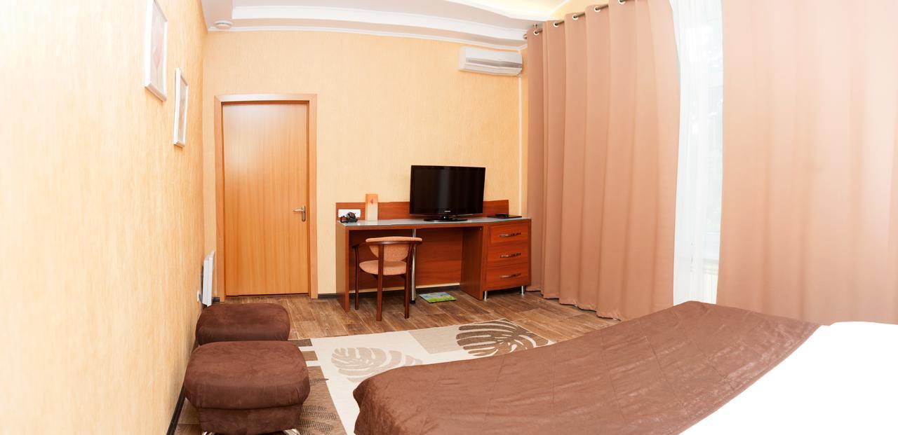 Bilyj Rojal Hotel Zaporizhia ภายนอก รูปภาพ