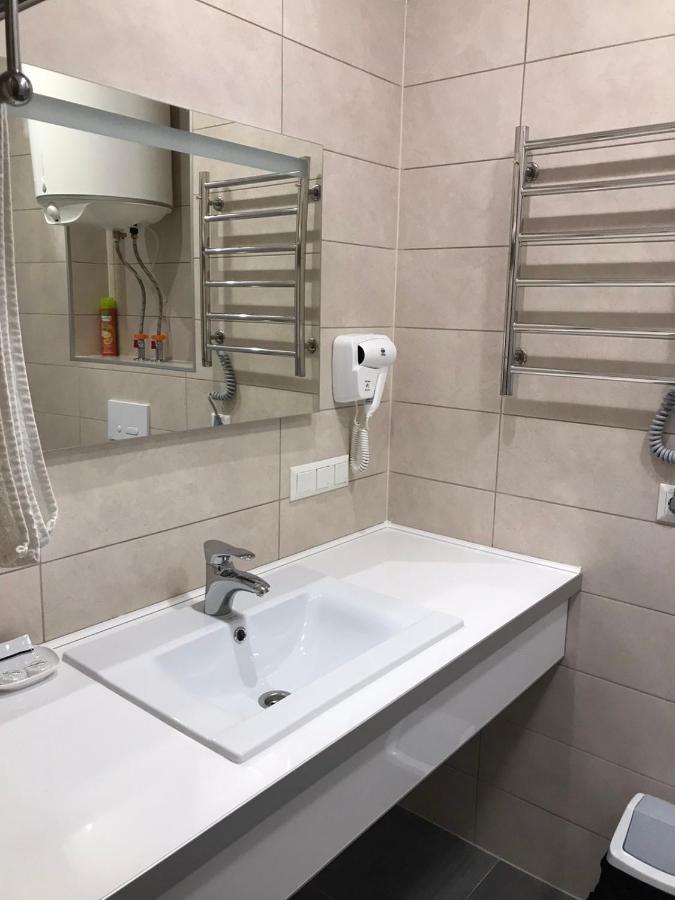 Bilyj Rojal Hotel Zaporizhia ภายนอก รูปภาพ